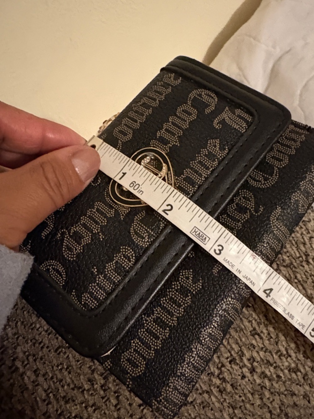 Juicy Couture Black Logo Heart-Emblem Wallet - Picture 13 of 15